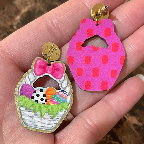 EASTER BASKET EARRINGS - 🐣 Hand painted & Artist designed - Brand New - Picture 4 of 6
